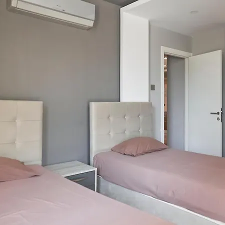Posh In Complex, Kyrenia アパート *