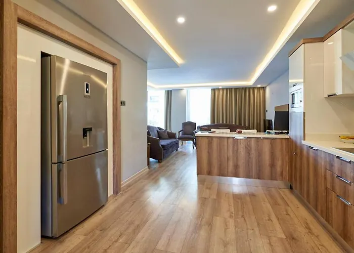 Posh In Complex, Kyrenia * Кирения